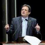 Senador do PMDB culpa cúpula do partido por negociação com Dilma
