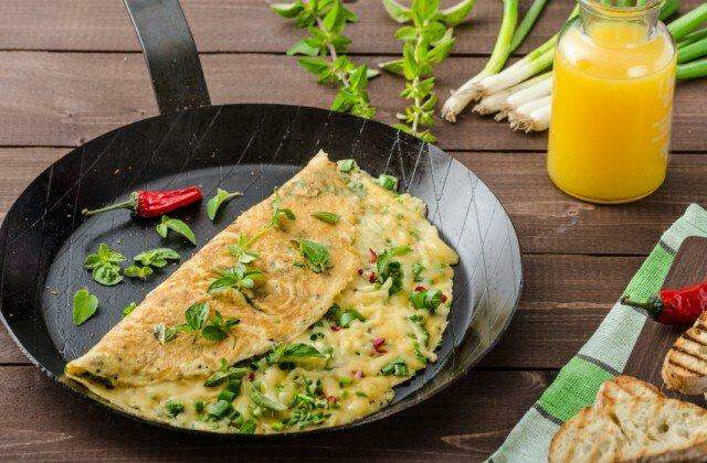 Omelete light ajuda a manter a forma: aprenda a preparar
