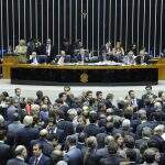 Deputados pró e contra impeachment manifestam-se após leitura de parecer