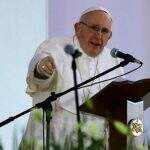 Em publicação, Papa Francisco condena controle demasiado sobre filhos