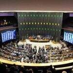 Plenário registra mais de 300 discursos contra e a favor do impeachment presidencial