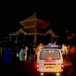 Incêndio em templo indiano deixa pelo menos 102 mortos e 280 feridos