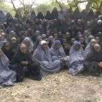 Estudantes raptadas pelo Boko Haram aparecem em vídeo