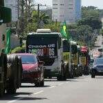 Caminhões, carros e motos participam de ato pró-impeachment em Campo Grande