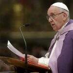 Papa Francisco pede compreensão com gays, lésbicas e divorciados