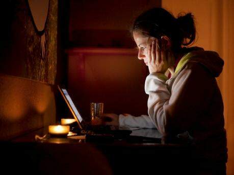 Viciados em redes sociais são até três vezes mais propícios à depressão