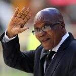 Presidente sul-africano promete devolver dinheiro gasto em reforma