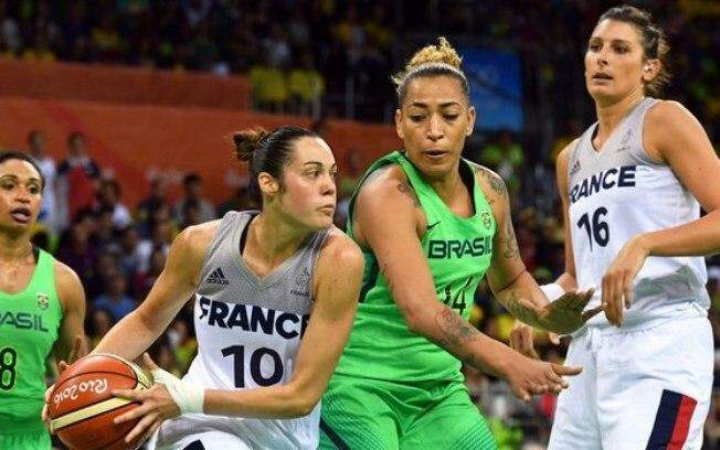 Frustração e autocrítica marcam eliminação do Brasil do basquete feminino