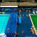 Mistério da piscina com água verde rouba atenções em competição de salto