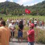 MST bloqueia rodovia federal em Pernambuco em protesto contra impeachment