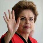 Impeachment: em meio a tumulto, Dilma chega ao Senado acompanhada de aliados