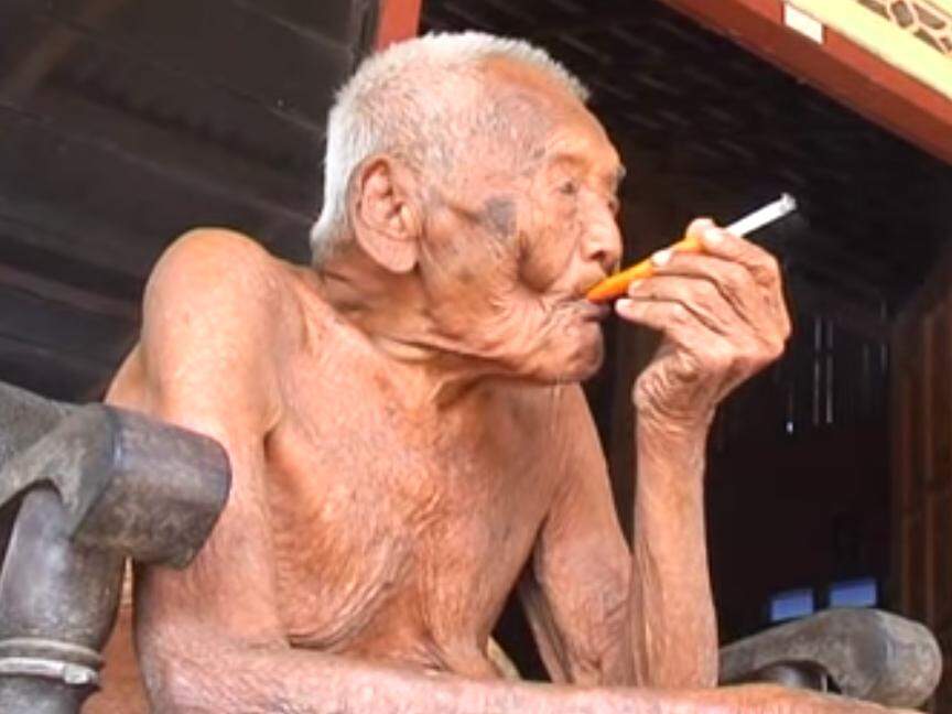 Registro aponta que indonésio é homem mais velho do mundo com 145 anos