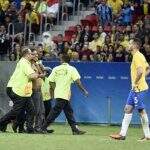 Invasor de jogo Brasil x Iraque está proibido de se aproximar de estádios