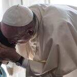 Papa Francisco faz visita surpresa a ex-prostitutas em Roma
