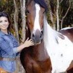 VÍDEO: Paula Fernandes leva mordida de cavalo e posta no Instagram