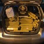 Motorista é preso com porta-malas recheado de drogas que entregaria na Capital