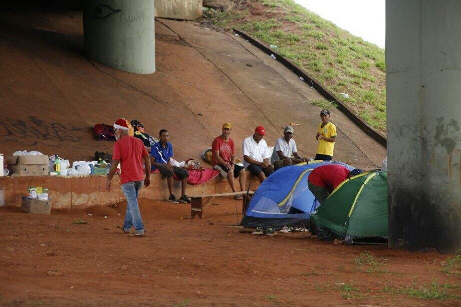 Com suspensão de demissões, moradores de rua poderão voltar aos abrigos