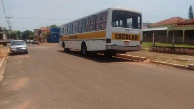 Prefeitura é obrigada a regularizar ônibus escolar sob pena de multa de R$ 5 mil por dia