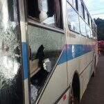 Ciclista fica em estado grave ao colidir contra ônibus em Campo Grande