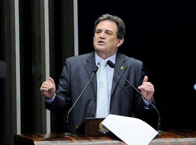 Moka se diz favorável a afastamento de Renan, mas critica decisão de ministro