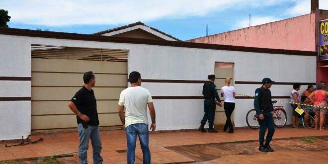 Homem é executado por pistoleiros no portão de casa em Ponta Porã