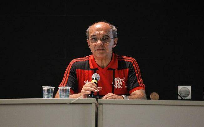Flamengo cede à pressão da Globo e vai jogar Carioca com principais jogadores