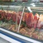 Funcionários de casa de carnes são demitidos e denunciam ‘calote’ em depósito de FGTS