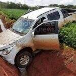 Dupla é presa 15 dias após roubar camionete e sofrer acidente em plantação de soja