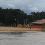 Rio Aquidauana passa de 8 m, água invade casas e famílias são desabrigadas