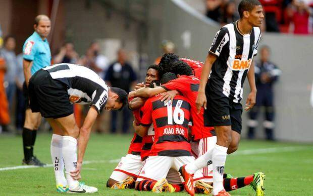 Guerrero quebra jejum de cinco meses e Flamengo vence a primeira com Muricy
