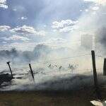 VÍDEO: queimada atinge área de 35 mil² e atrapalha visibilidade na Nelly Martins