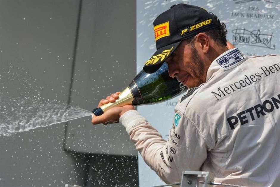 Hamilton vence GP da Hungria pela 5ª vez e assume liderança do Mundial