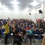 Professores municipais mantêm greve e relatam perseguições em Dourados