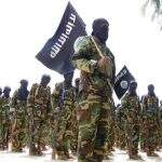 Um ano após sequestrar hotel, grupo ligado à Al Qaeda mata 13 em dois ataques