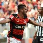 Flamengo faz dois e vence Atlético-MG no Mané Garrincha