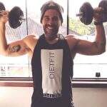 Após perder mais de 60kg, Leandro Hassum mostra os músculos: “Tanquinho vem em mim”