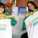 Prefeitura entrega uniformes de alunas condutoras da Tocha Olímpica