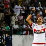 Com Arão decisivo, Flamengo vence o Santa Cruz