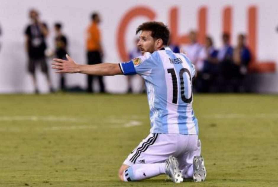 Nos pênaltis, Messi isola e Chile leva o bi da Copa América