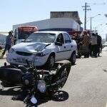 Passageiro de moto fica em estado grave após acidente em avenida da Capital