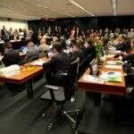 Comissão do Impeachment ouve duas testemunhas de defesa de Dilma