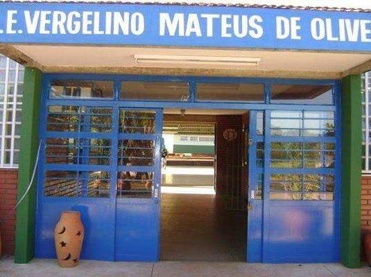 Secretaria de Educação aplica suspensão a quatro servidores de escola estadual