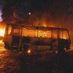 Incêndio em ônibus mata 35 pessoas na China