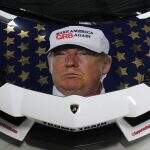Fã transforma sua Lamborghini em carro de propaganda de Trump