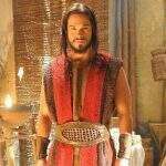 ‘Os Dez Mandamentos’: Abiú reclama com Nadabe que Josué não trabalha