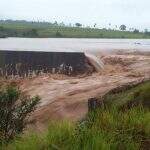 Chuva causa rompimento de barragem em rio e Defesa civil emite nota de alerta