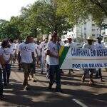 Marcha contra o aborto reúne católicos, evangélicos e espíritas no Centro de Campo Grande
