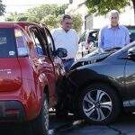 Puccinelli invade preferencial, bate em veículo de empresária e oferece ‘carro reserva’