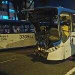 Acidente entre dois ônibus e três automóveis deixa 19 feridos em Brasília