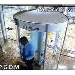 VÍDEO: imagens do momento em que assaltantes entram no Banco do Brasil